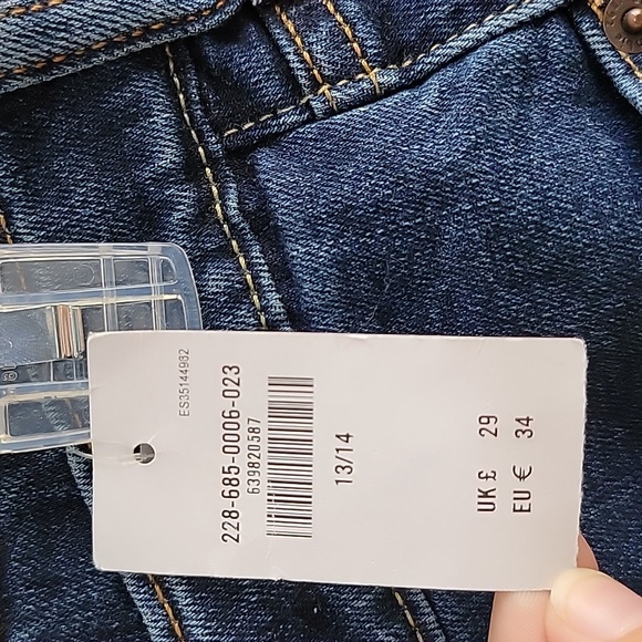 [*3 Items For $20 In Bundle*] Abercrombie Kids denim Jean  Shorts 13/14 - Picture 3 of 5